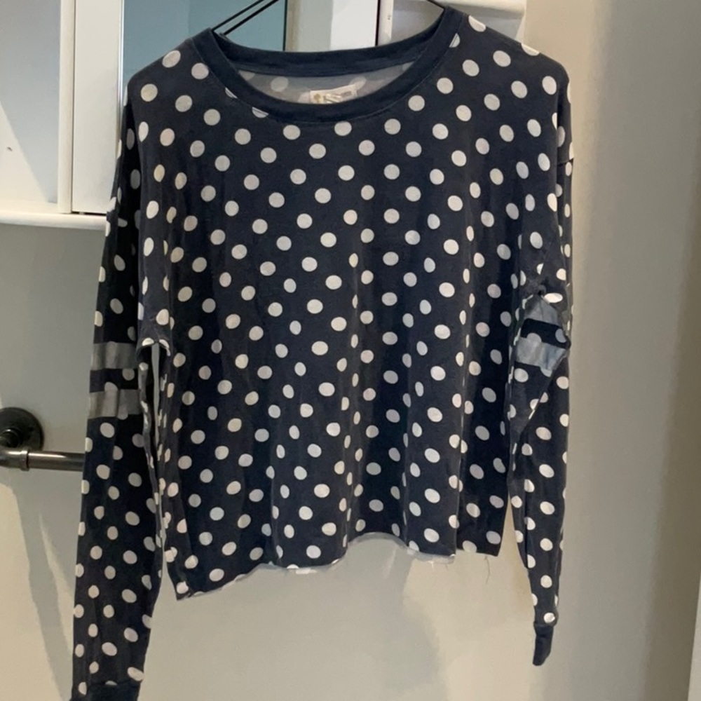 Tucker + Tate long sleeve top 🦜